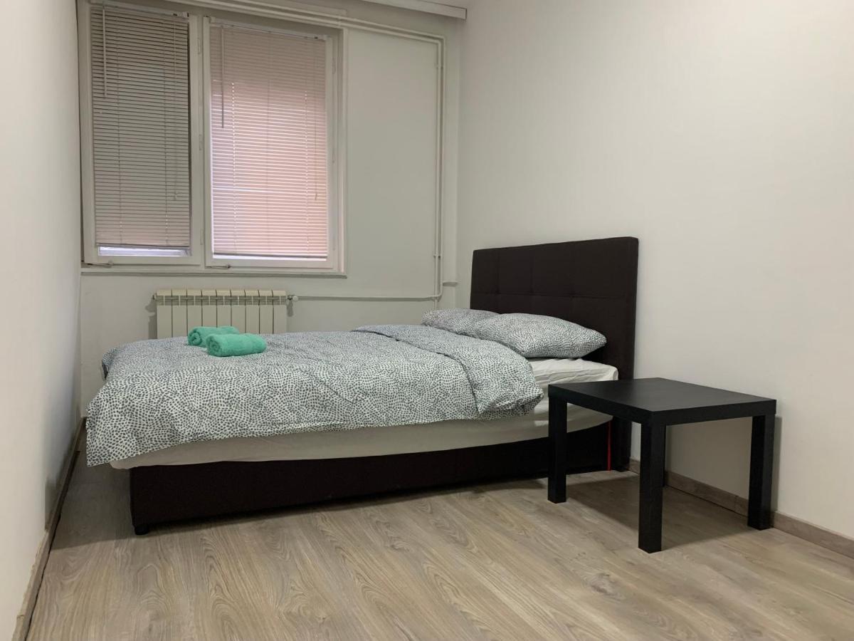 Private Rooms Belgrade Hostel Екстер'єр фото